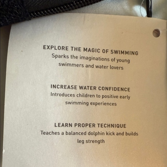 NEW Mermaid Tail Swim, Costume or Fun Photo Shoot - Picture 9 of 13